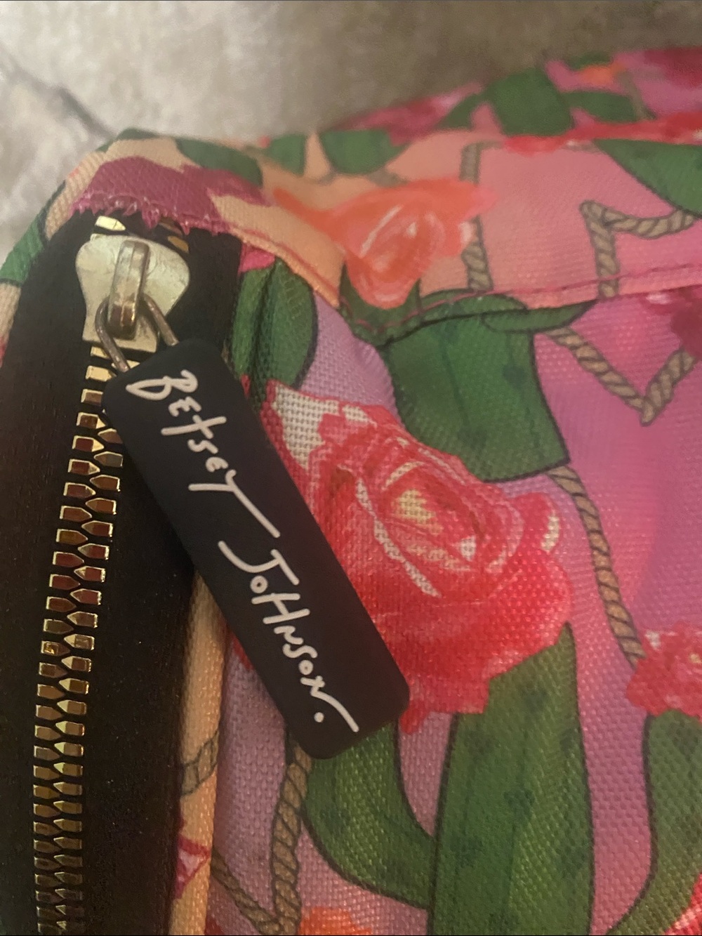 Betsey Johnson Pink Green & Red Cactus Rose Crossbody Bag lunch bag - Picture 3 of 5